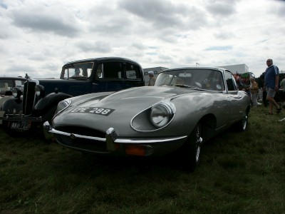 Jaguar E-Type : click to zoom picture.